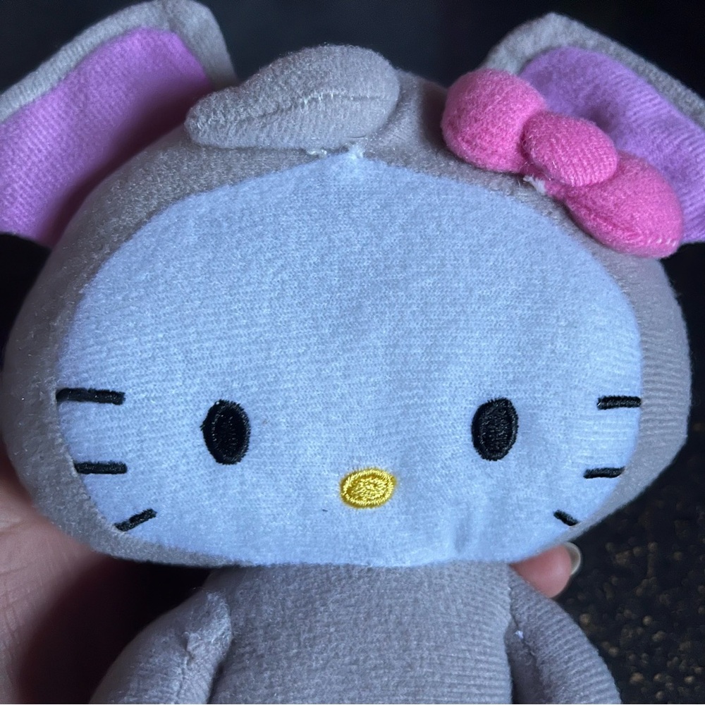 Hello Kitty Bundle - Picture 3 of 16